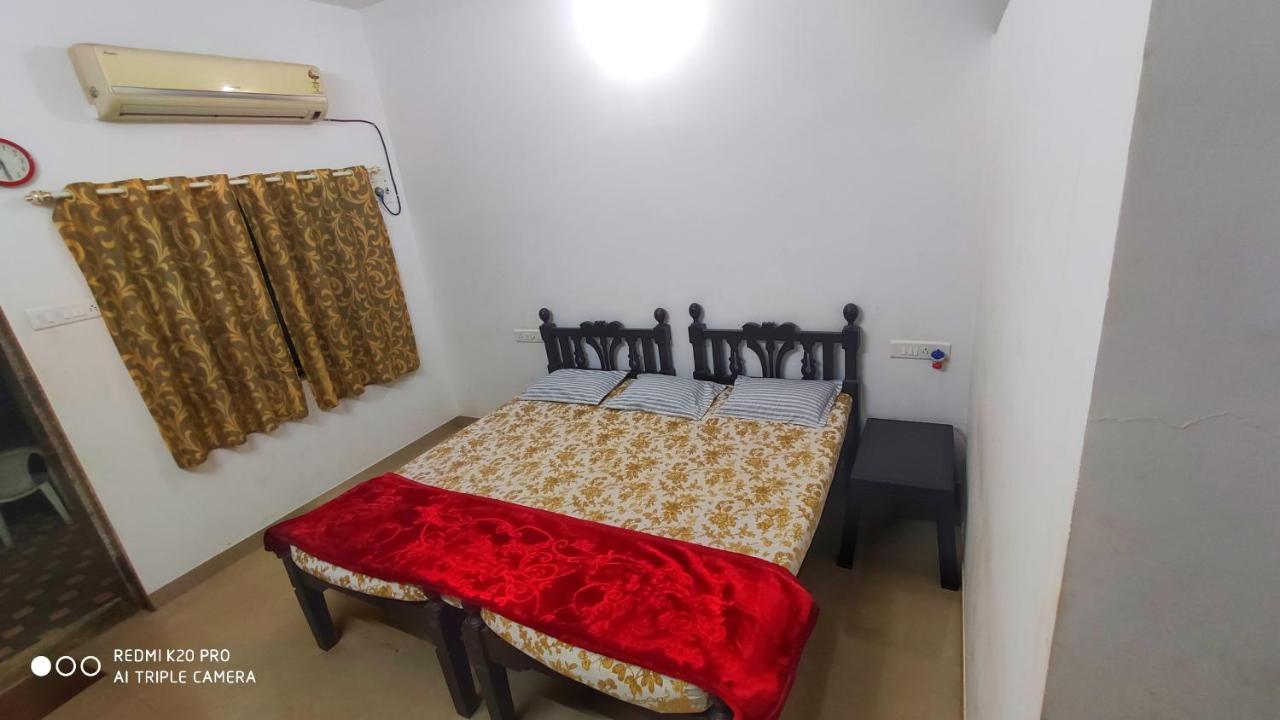 Chandraprabha Malvan Bagian luar foto