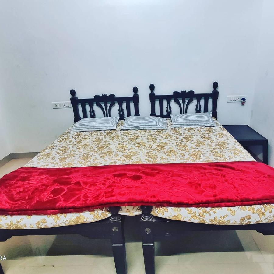 Chandraprabha Malvan Bagian luar foto